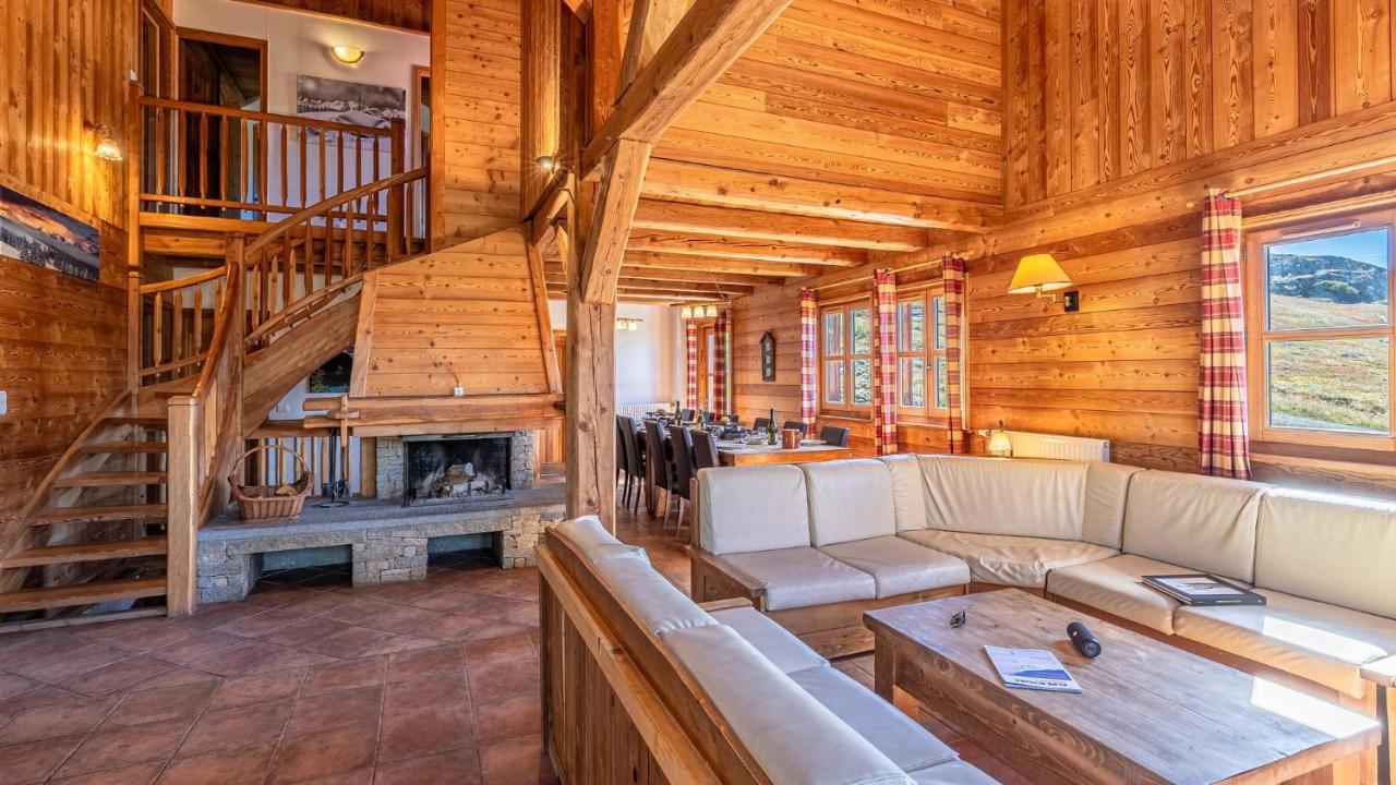Madame Vacances Les Chalets De L'Altiport Alpe d'Huez Exterior photo