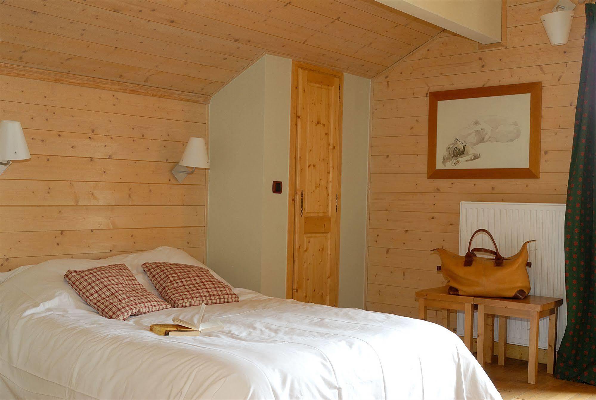 Madame Vacances Les Chalets De L'Altiport Alpe d'Huez Exterior photo